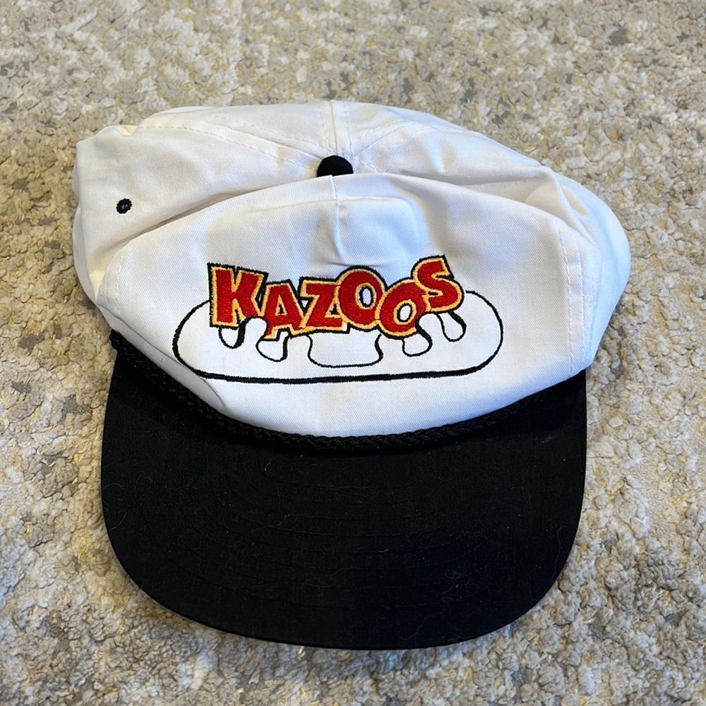 VTG Kazoos Nissan hat in NWOT condition super cool vintage heat Nissan cap‎